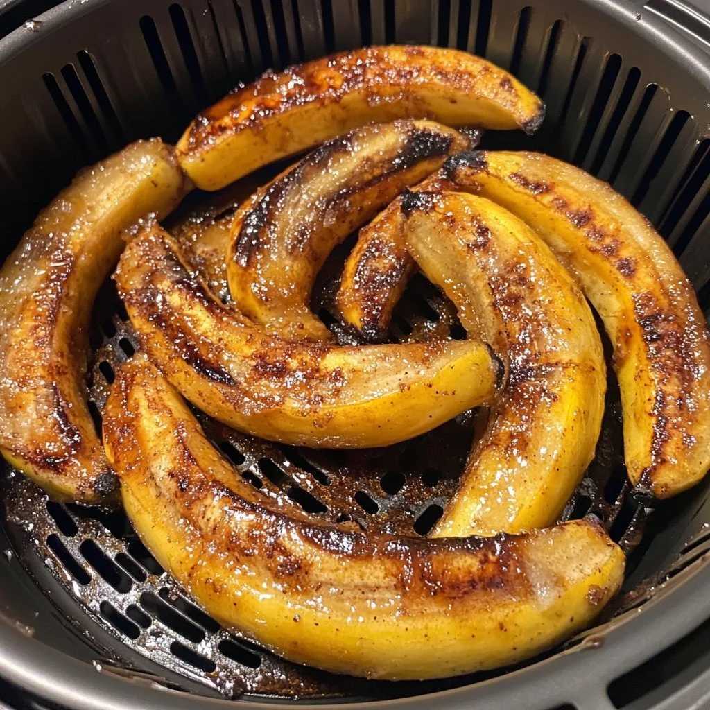 Banane caramellate al forno pronte da servire come dessert